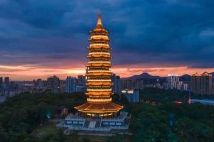 玉带绕虔城 胜境映五洲 | 名家汇焕新赣州夜印象，千年古城流光溢彩夜色如画