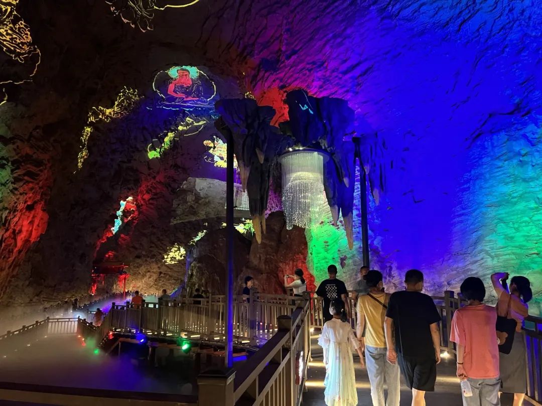 户外夜游项目--张家界《九歌·山鬼》案例