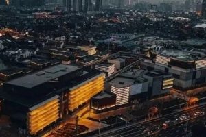 沉浸式夜市丨夜游经济点亮城市文化消费新空间