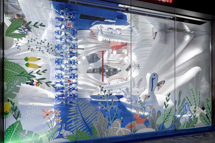 沉浸式大型装置艺术设计：大白兔全球首家旗舰店上海店设计