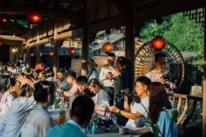 沉浸式文旅：我国沉浸式乡村古镇的出圈优质案例赏析